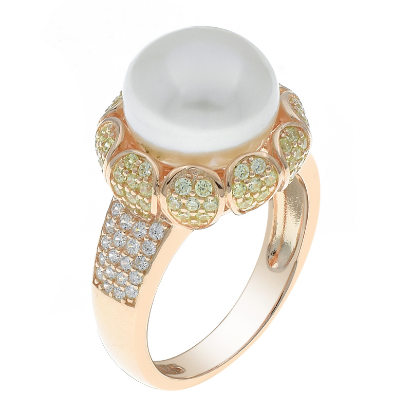 Women Flower Ring With Wonderful Pearl