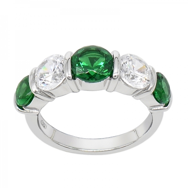 extraordinário anel 925 com pedras verdes e brancas 