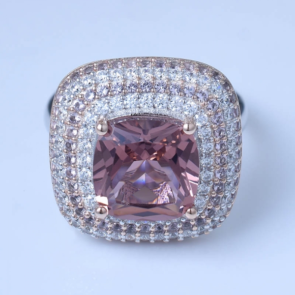 corte de almofada simular pedra morganita ouro rosa sobre conjuntos de anéis de prata esterlina 