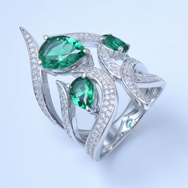 criado ródio verde esmeralda sobre anéis de noivado de prata esterlina 