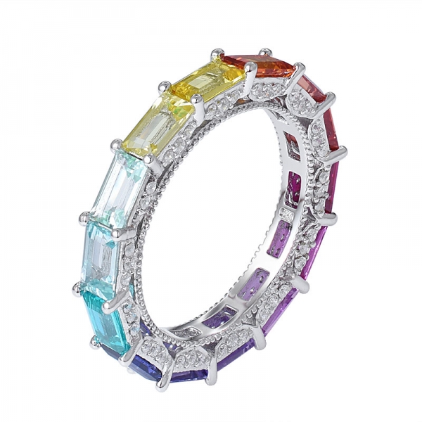 gema de safira colorida sintética lapidada em baguete anel arco-íris de ródio sobre a eternidade 