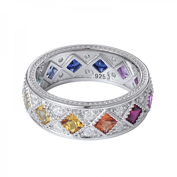 Pedra preciosa sintética de safira colorida princesa cortada anel arco-íris de ródio sobre a eternidade 