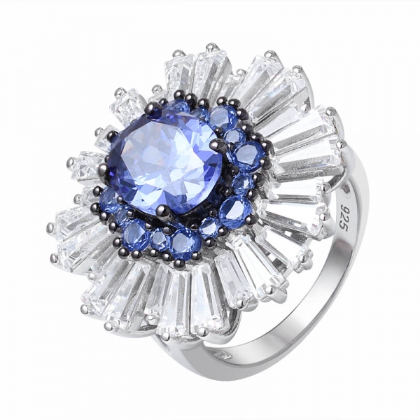 azul Tanzanite corte oval simulado folheado a 2 tons sobre anel de noivado 
