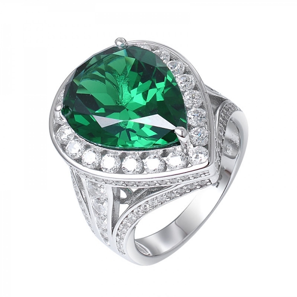 corte de pêra criado em ródio verde esmeralda sobre anel de prata esterlina para mulheres 