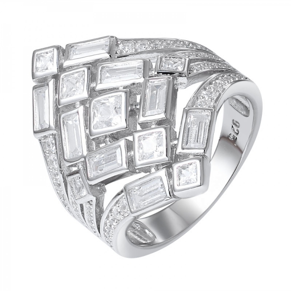 zircônia cúbica branca com corte quadrado de ródio sobre anel de prata com design de cluster esterlino 