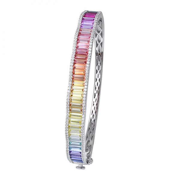 baguete com corte colorido de safira sintética de ródio sobre pulseira arco-íris de prata esterlina 