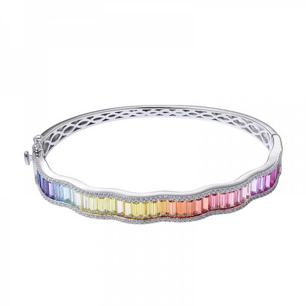 baguete com corte colorido de safira sintética de ródio sobre pulseira arco-íris de prata esterlina 