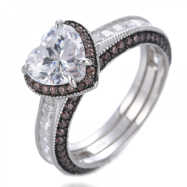 Formato de coração diamante rosa cor cúbica de zircônia ródio sobre anel de prata esterlina 