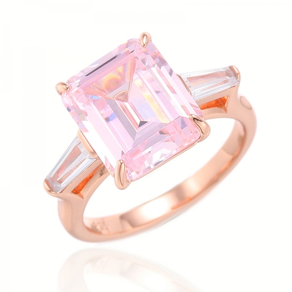 Anel de prata com corte esmeralda diamante rosa e zircão cúbico branco cônico com banho de ouro rosa 