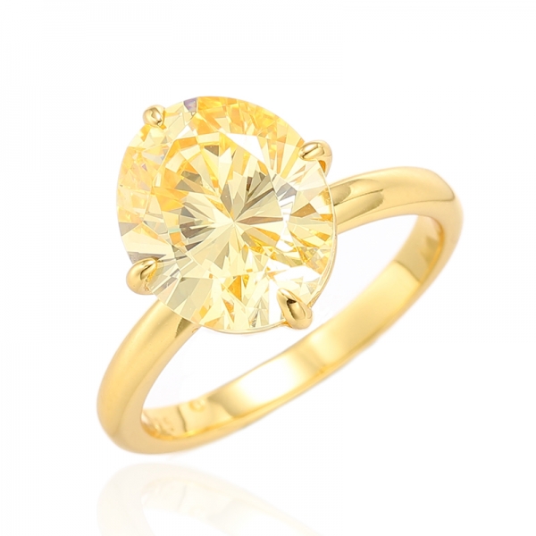 Anel de prata de zircão cúbico amarelo de diamante de forma oval com chapeamento de ouro 