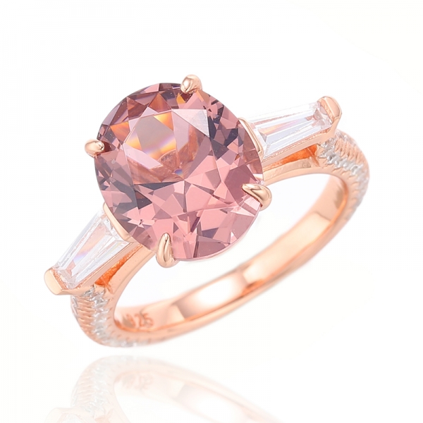 Forma oval Morganite Nano e anel de prata de zircão cúbico branco cônico com chapeamento de ouro rosa 