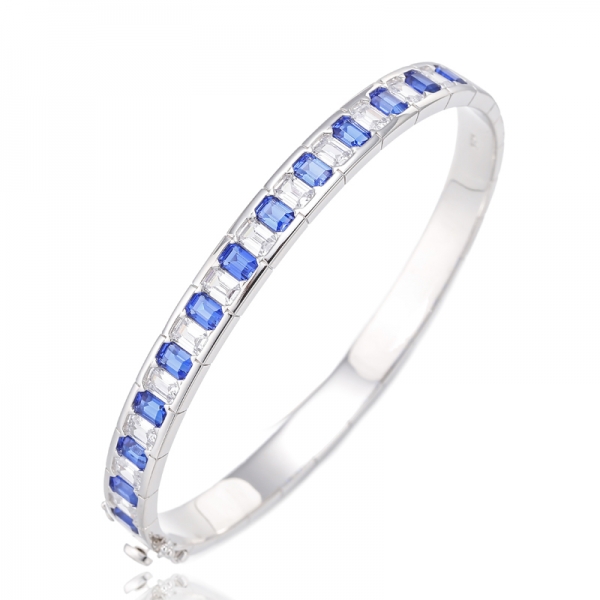 Pulseira de prata e ródio com zircão cúbico azul e corte esmeralda azul e branco 