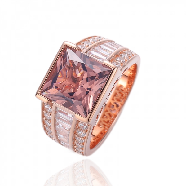 Anel de prata de zircão cúbico branco quadrado Morganite Nano e Baguette com chapeamento de ouro rosa 