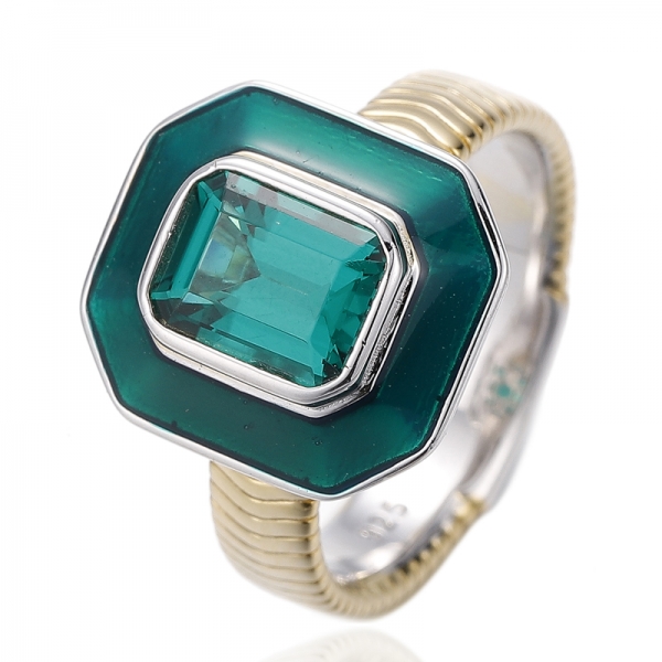 Anel de prata esmaltada verde esmeralda nano e verde com banho de ródio e ouro 