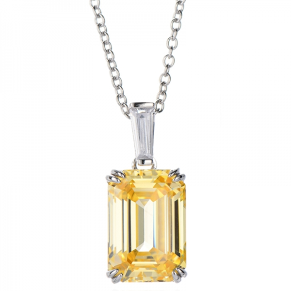 Colar de prata e ródio com zircônia cúbica branca e diamante lapidado esmeralda 