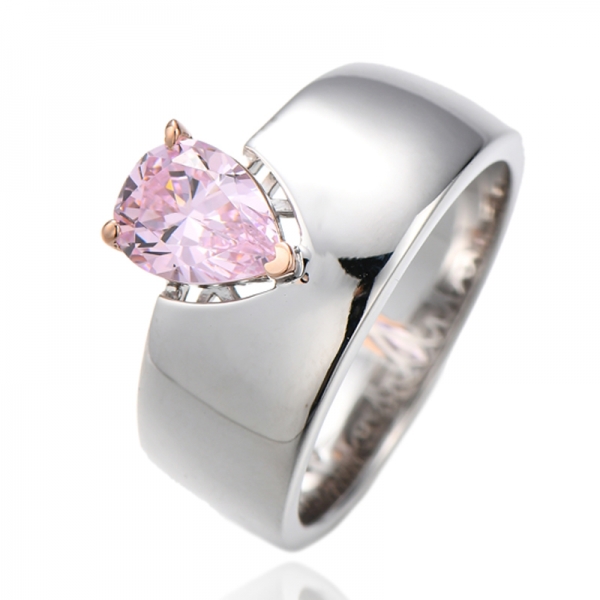 Anel de prata com zircônia cúbica rosa e diamante em formato de pera com revestimento em dois tons 