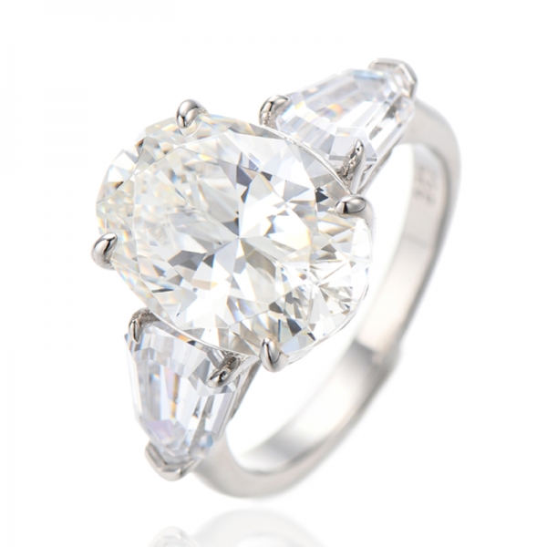 Anel oval com diamante rosa e heptágono branco, zircônia cúbica e ródio em prata 